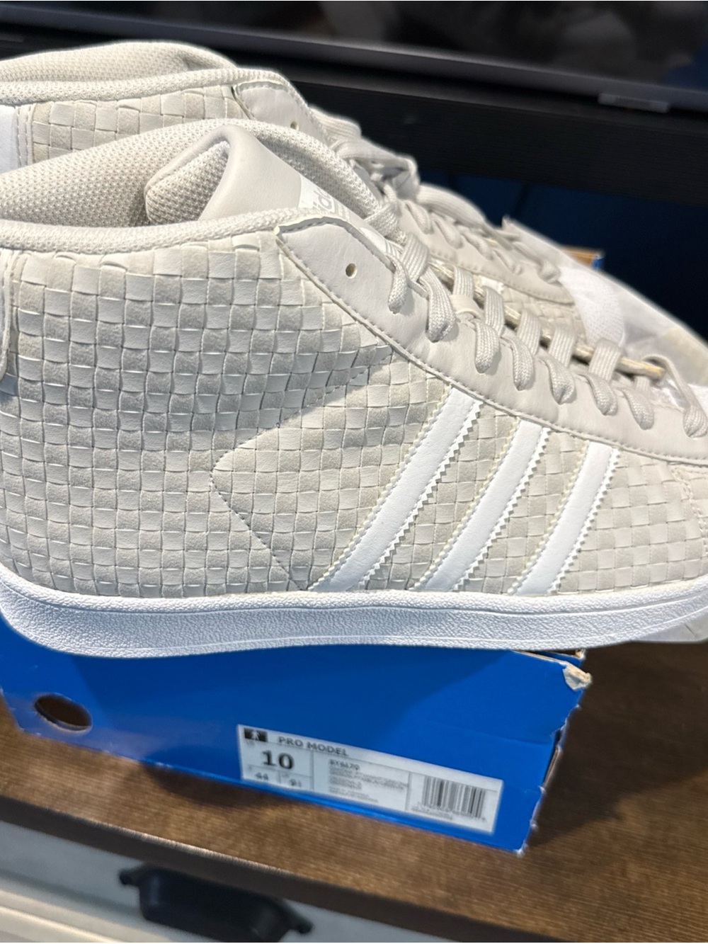 Adidas Men's Cream Textured High-Top Sneakers Shelltoes
